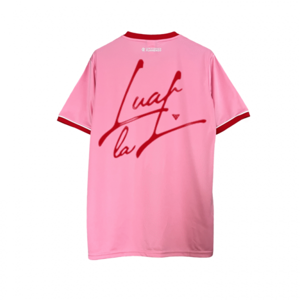 Luar la L edición especial camiseta - Image 2